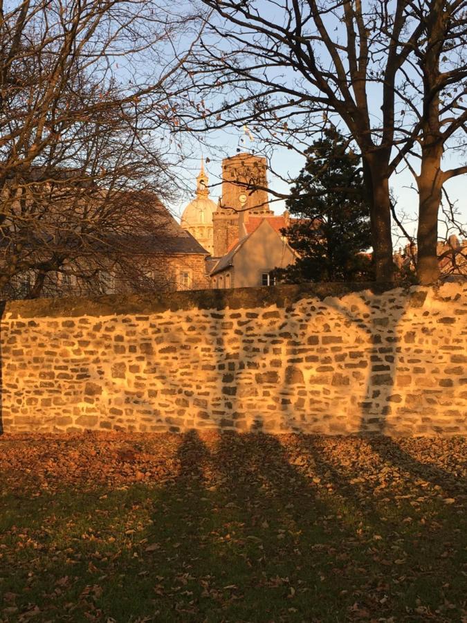 Aux Pieds De La Cathedrale Apartamento Boulogne-sur-Mer Exterior foto