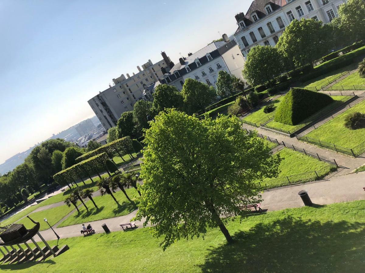 Aux Pieds De La Cathedrale Apartamento Boulogne-sur-Mer Exterior foto