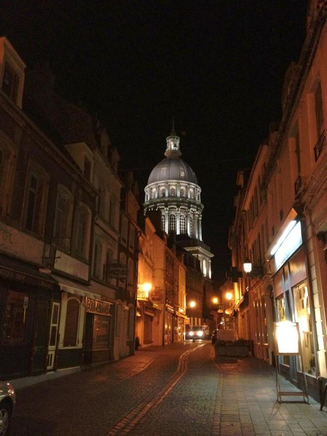 Aux Pieds De La Cathedrale Apartamento Boulogne-sur-Mer Exterior foto