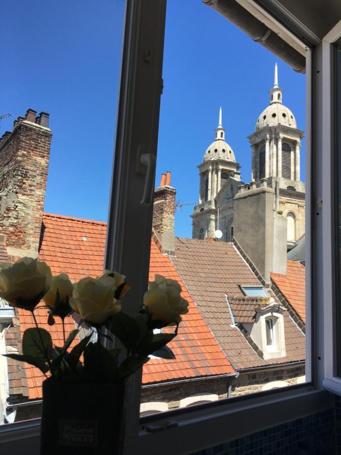 Aux Pieds De La Cathedrale Apartamento Boulogne-sur-Mer Exterior foto